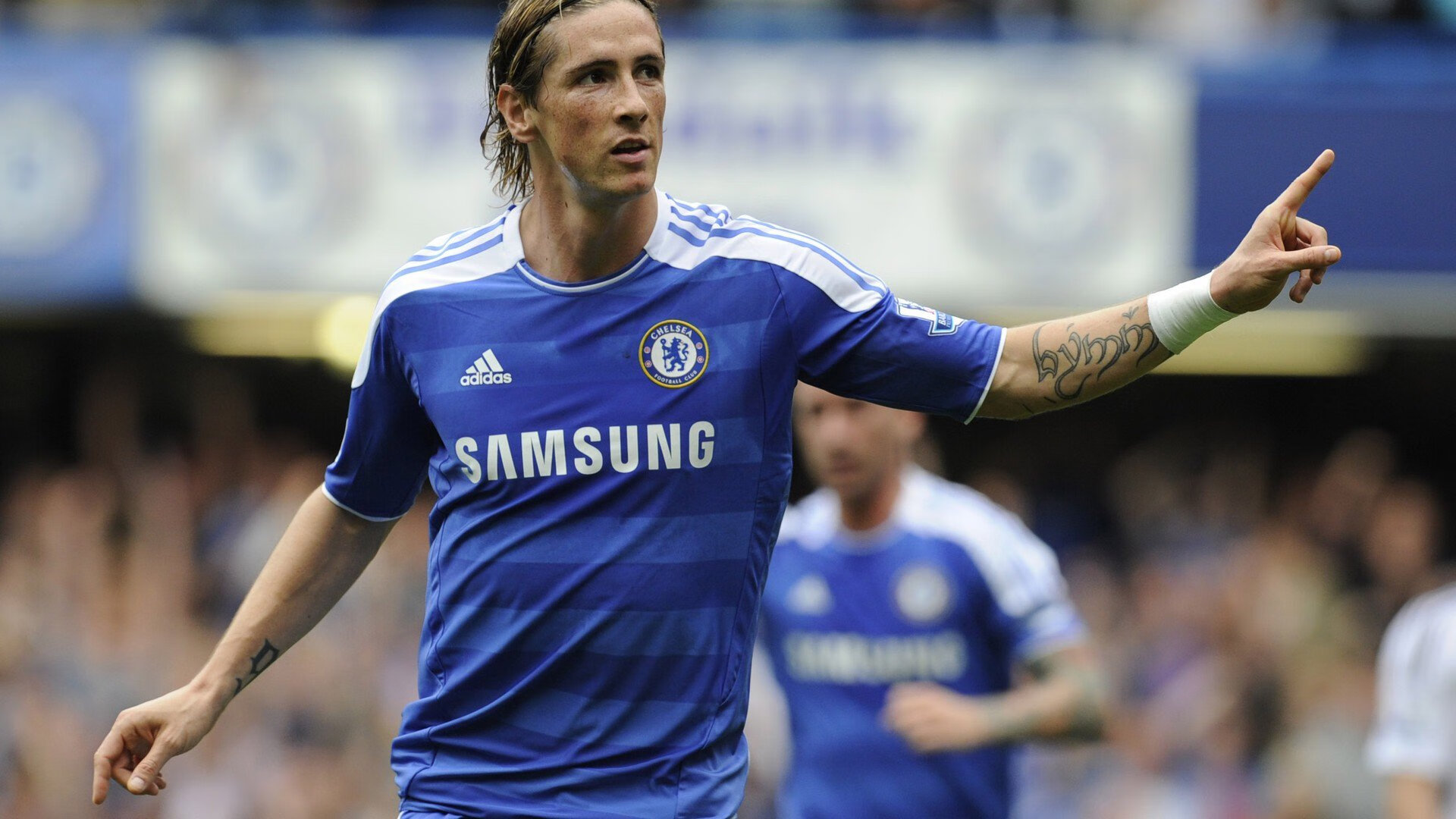 kaiyun.com-赛季中最大悬念：冠军悬念持久战，冠军毫无悬念