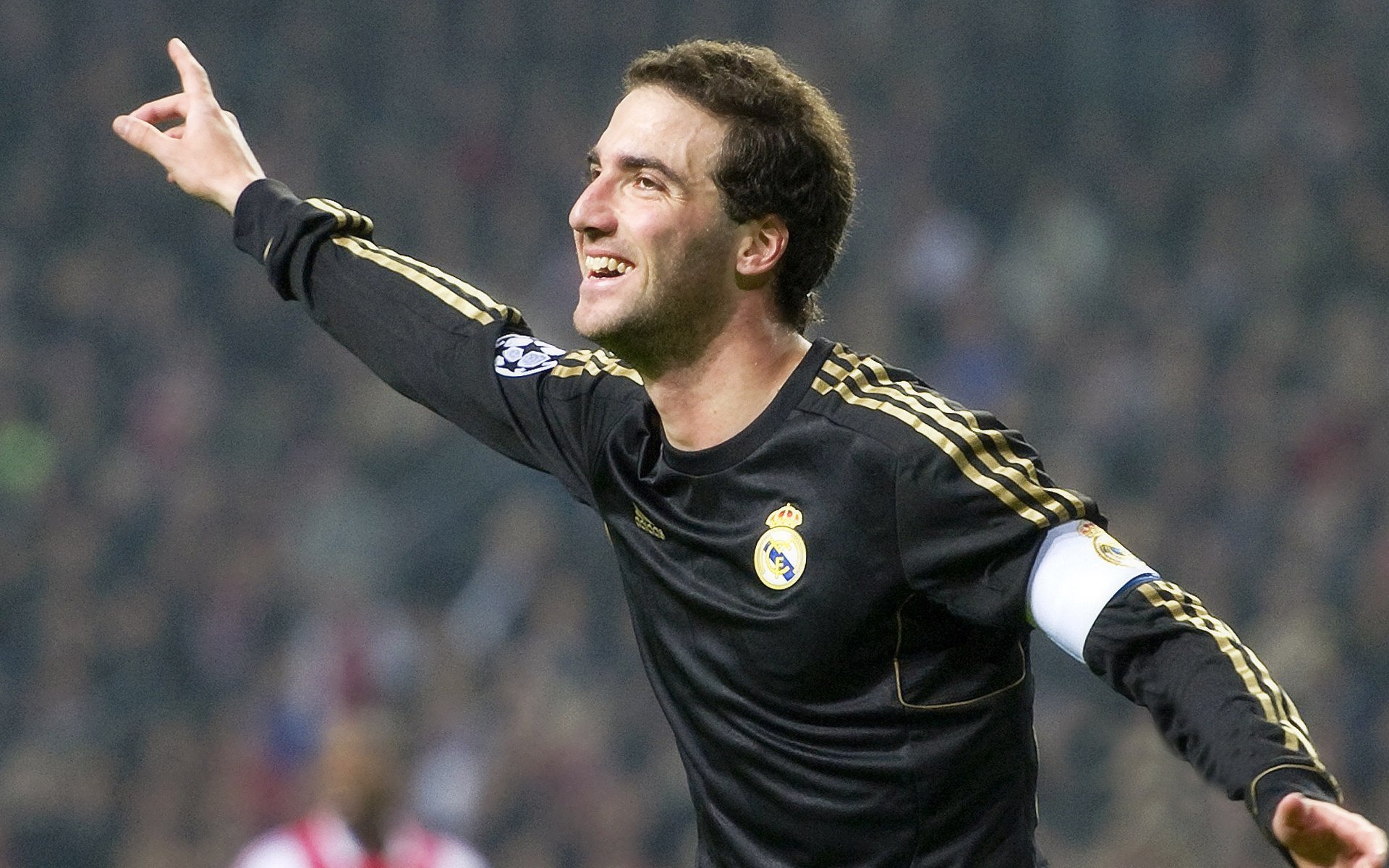 高性能电子系统：赛车智能化新纪元，高智能赛车游戏